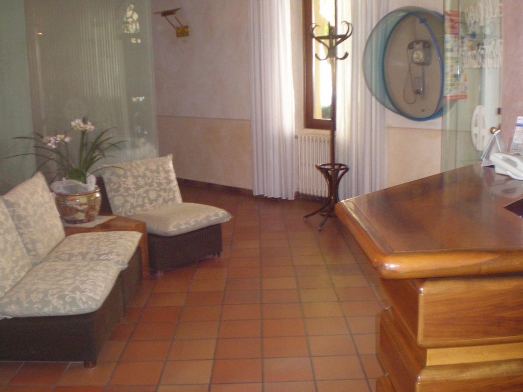Albergo Ristorante Aquila سولتسانو الغرفة الصورة