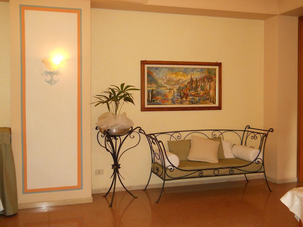 Albergo Ristorante Aquila سولتسانو المظهر الخارجي الصورة