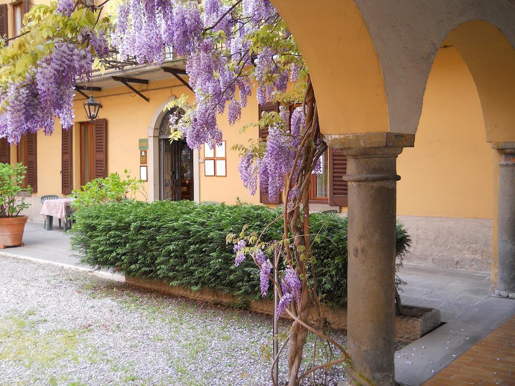 Albergo Ristorante Aquila سولتسانو المظهر الخارجي الصورة