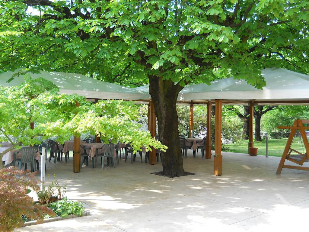 Albergo Ristorante Aquila سولتسانو المظهر الخارجي الصورة